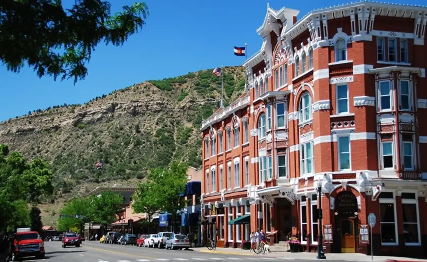 Best places to live in Colorado for young adults and singles