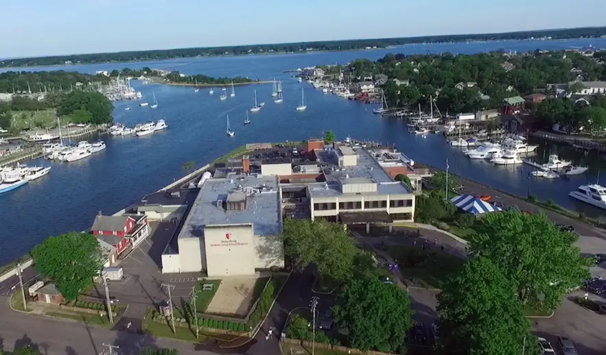 Best places to live in Long Island for young adults and singles