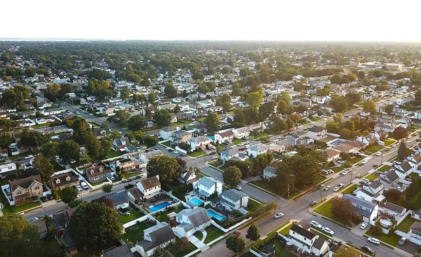 Best places to live in Long Island for young adults and singles