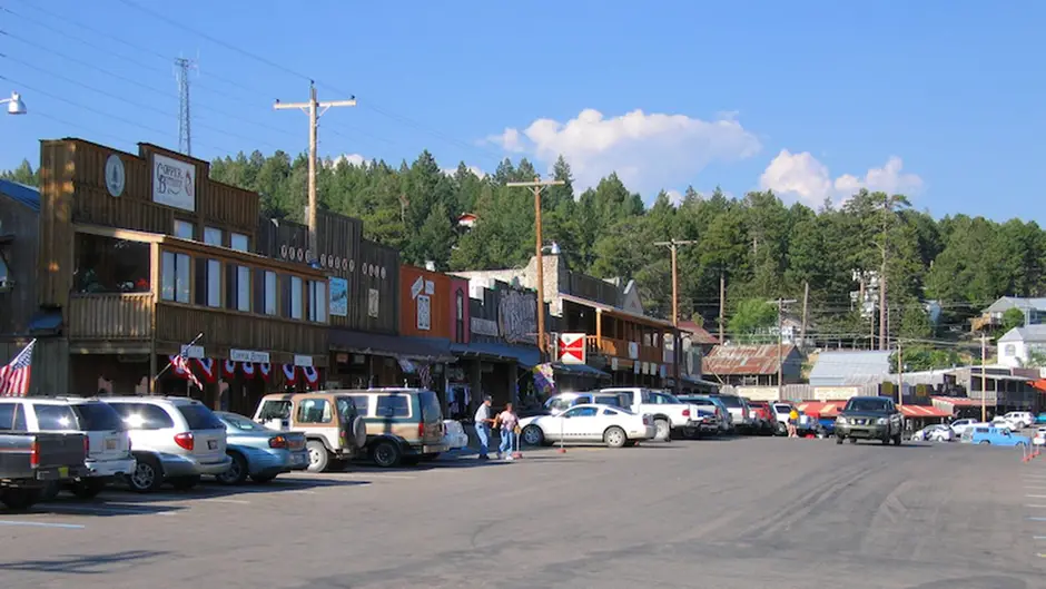Best places to live in New Mexico for young adults and singles