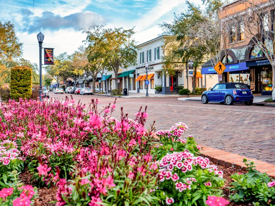Best places to live in Florida for 30 year olds and young professionals