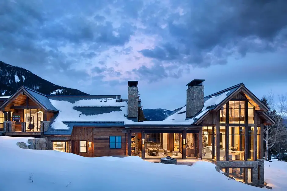 A cozy home sitting on Montana’s majestic mountains