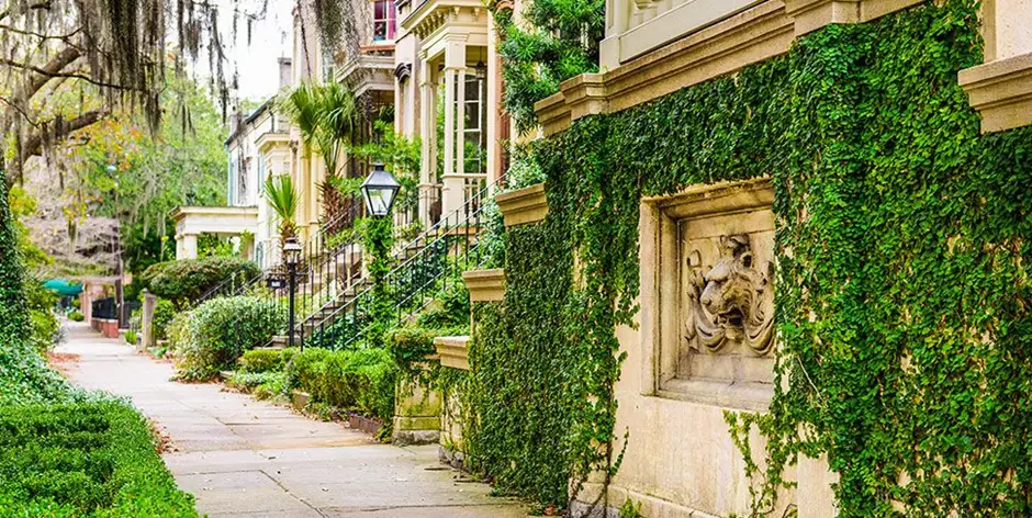 Stunning Savannah Neighbrhoods to explore