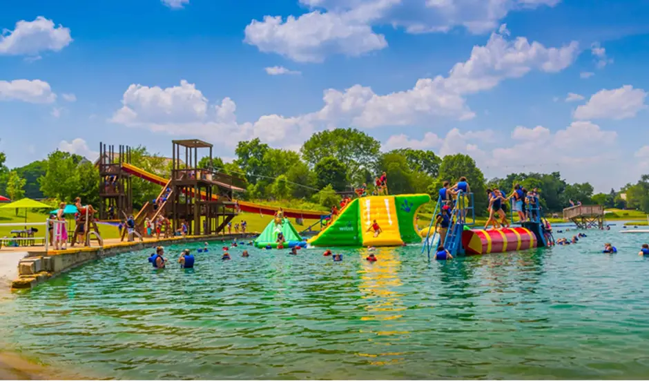 Clay's Park Resort: Located in North Lawrence