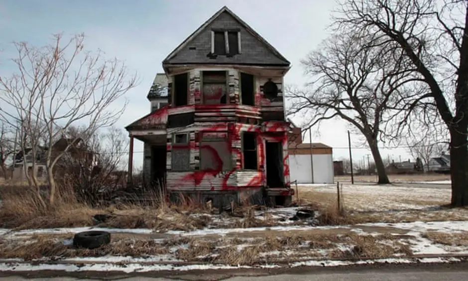 Why is Detroit so Abandoned?