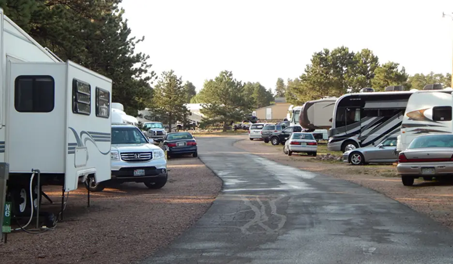 5. Colorado Heights Camping Resort - Monument