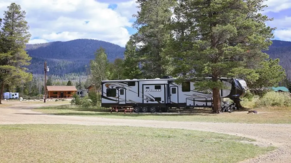 8. Winding River Resort - Grand Lake