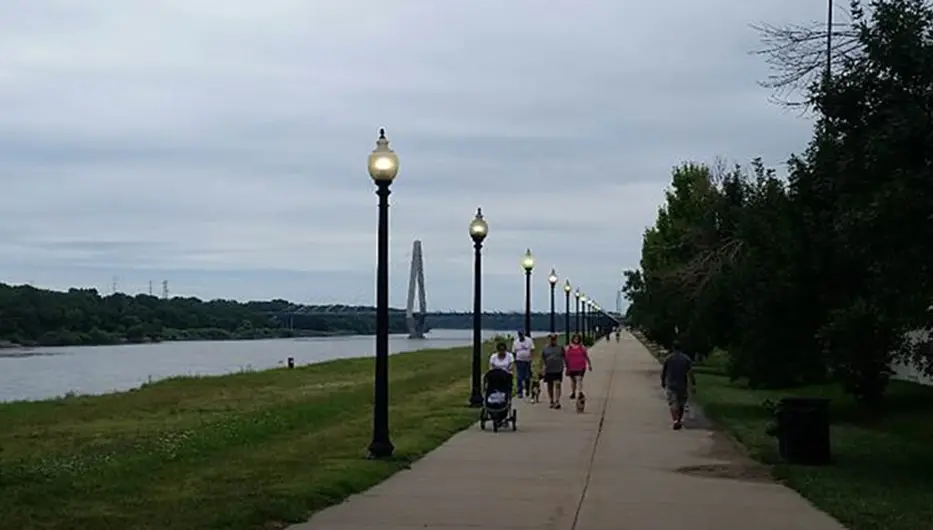 2. Riverfront Heritage Trail - Along the Mighty Missouri