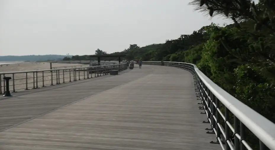 4. Sunken Meadow State Park Trail