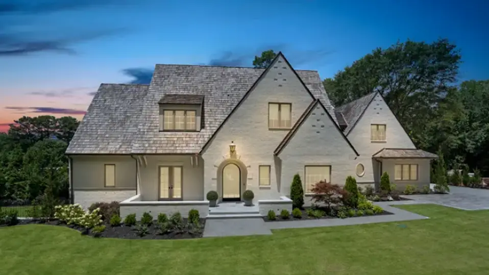 4. Chastain Park - Suburban Serenity