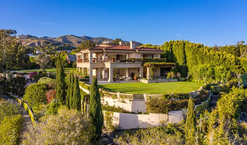 4. Malibu: Coastal Extravaganza