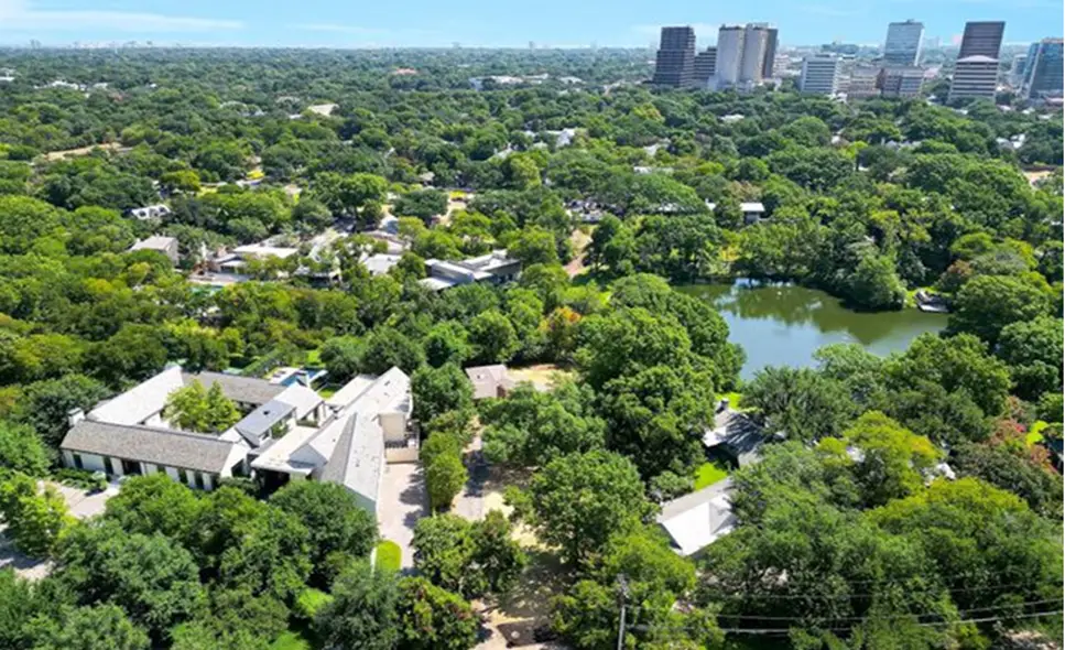 #4. Bluffview: Where Nature and Luxury Coexist