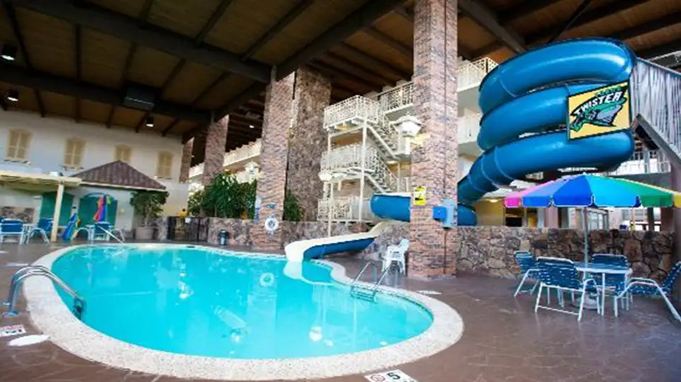 #9. Ramada Kansas City Hotel and Conference Center