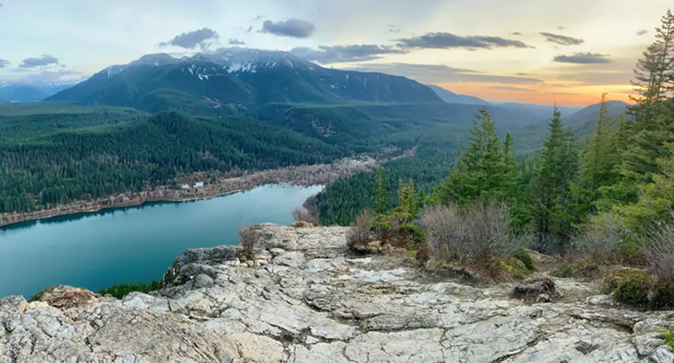 10. Rattlesnake Ledge Trailhead: King County