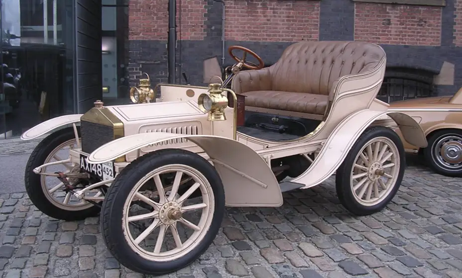 #10. 1904 Rolls-Royce 10 HP: (Price: $7.26M)